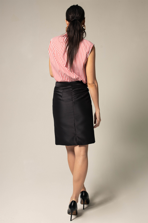 Luxe Black Straight Mini Skirt: Stylish Sophistication