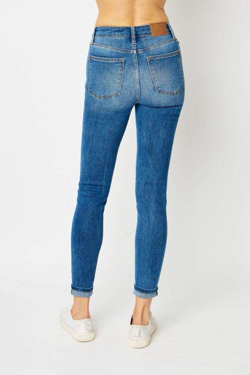 Cuffed Hem Skinny Jeans: Your Chic Must-Have! 🌟