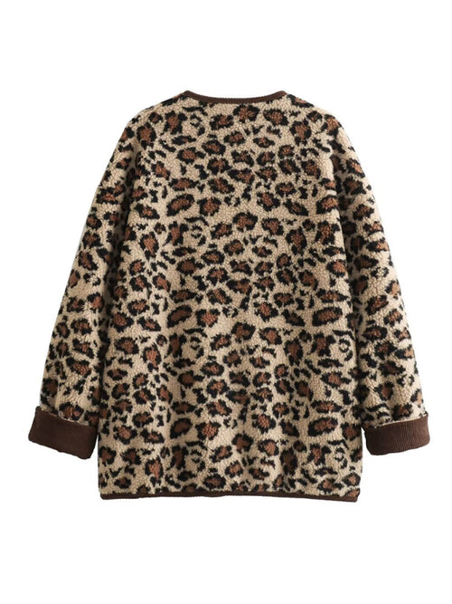 Wild & Stylish Leopard Print Jacket! 🐆
