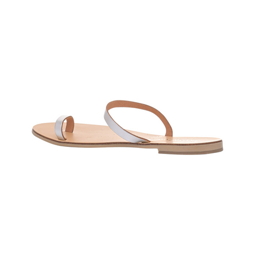 Elegance Unleashed: Luxury Leather Toe Ring Sandals