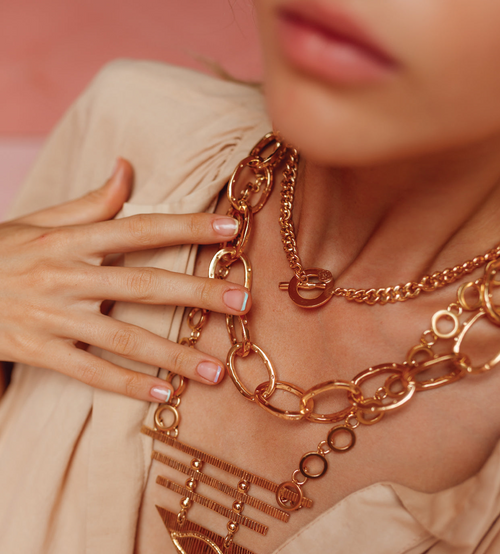 AMIRA Necklace: Handcrafted Elegance for Empowered Royalty