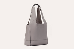 Pebble Leather Luxury Tote: A Sophisticated Affair