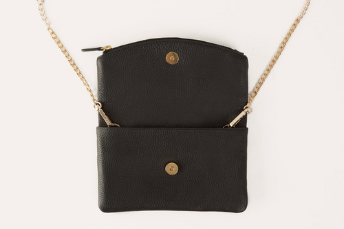 Luxury Pebble Leather Flap Clutch: A Masterpiece!