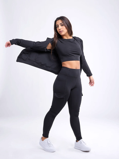 Adventure-Ready High-Waisted Leggings with Cargo Pockets