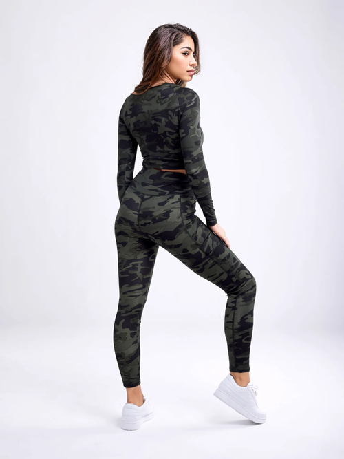 Adventure-Ready High-Waisted Leggings with Cargo Pockets