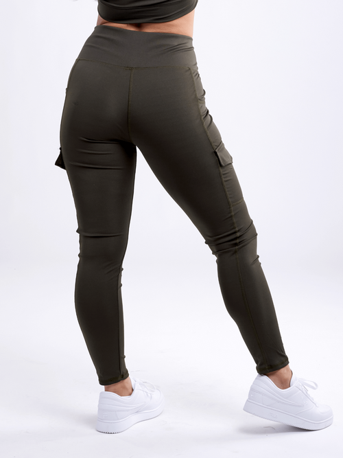 Adventure-Ready High-Waisted Leggings with Cargo Pockets