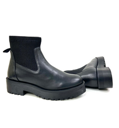 Olivia Black Platform Chelsea Ankle Boots: Pure Luxe