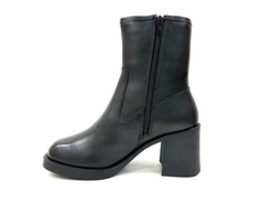 Luxe Noir Elegance: Lyla Block Heel Boot