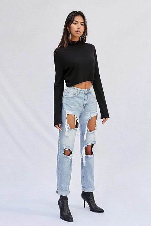 Ripped Baggy Jeans: Effortlessly Cool Style 🌟