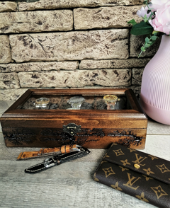 Elegant Linden Wood Watch Chest: Timeless Majesty