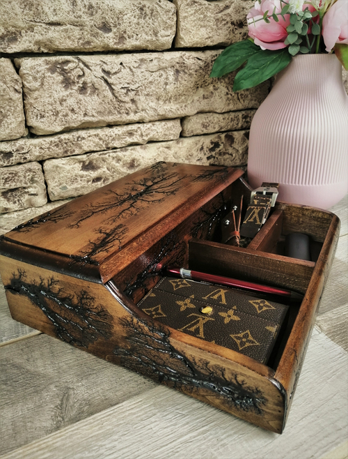 Regal Linden Wood: Timepiece Noble Organiser