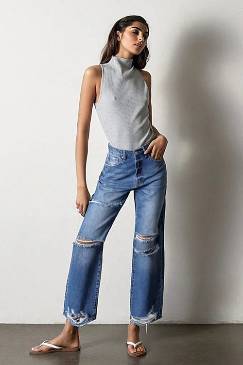 Ripped & Ready Straight Jeans: Style Meets Comfort!