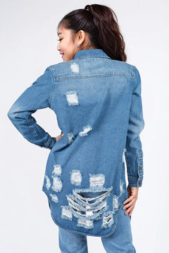 Effortlessly Cool Distressed Denim Jacket: Casual Essential! 🌟