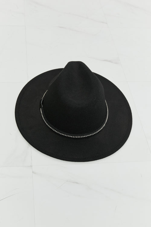 Black Fedora Hat: Symbol of Elegance