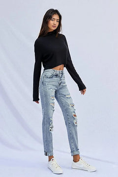 Effortlessly cool Light Wash Girlfriend Jeans 🌟