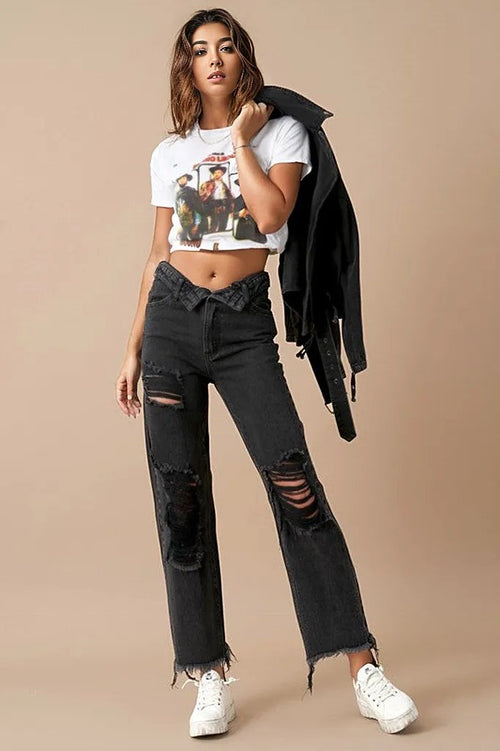 Elevate your Style with Flipped Waist Jeans! 🖤