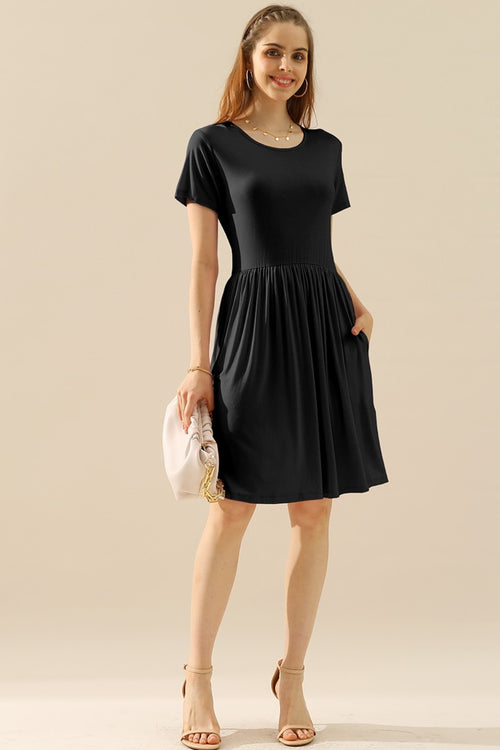 Ninexis Elegance: Round Neck Ruched Dress