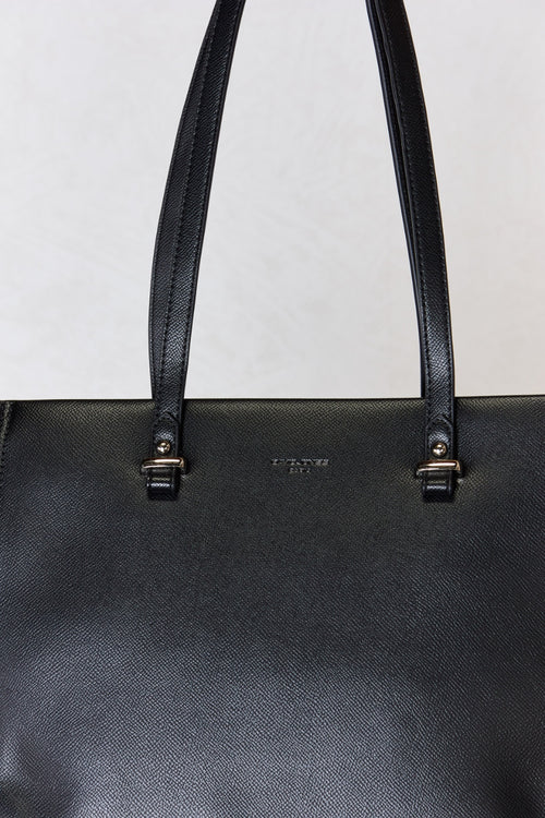 Eco-Friendly Elegance: Sustainable Tote for Work.