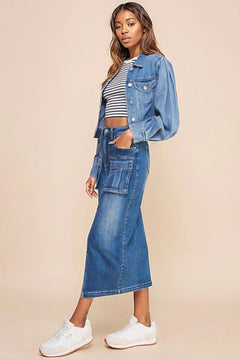 Denim Cargo Skirt: Your New Everyday Favourite!