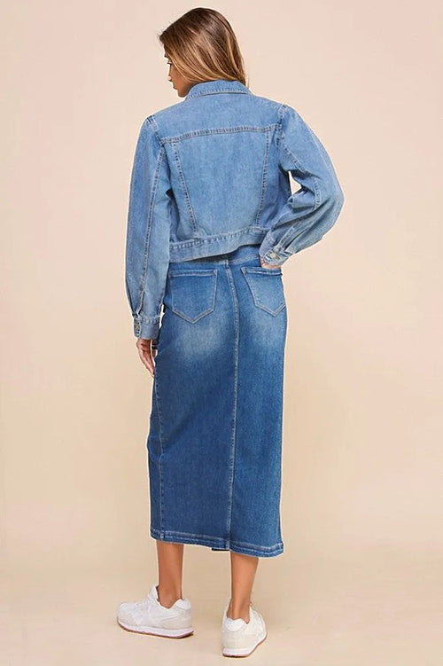 Denim Cargo Skirt: Your New Everyday Favourite!