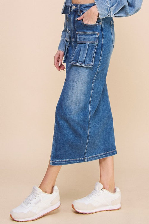 Denim Cargo Skirt: Your New Everyday Favourite!