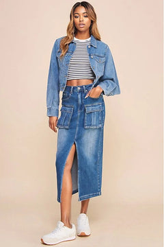 Denim Cargo Skirt: Your New Everyday Favourite!