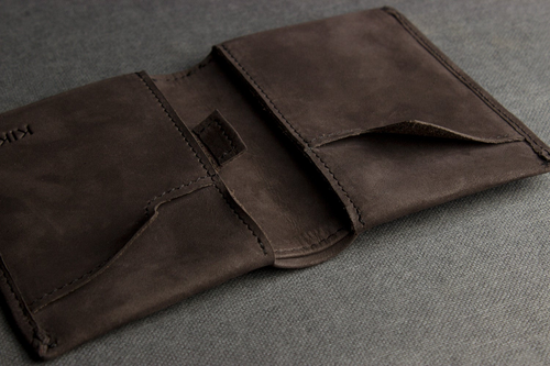 Thou Artisanal Leather Bifold: A Class Apart.