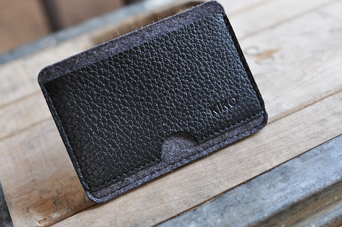 Elegant Sophistication: Bespoke Card Case