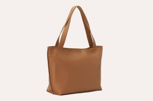 Luxurious Leather Tote: A Bard's Elegance