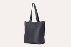 Luxurious Top Grain Cowhide Tote: Journalist's Elegance