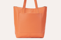 Luxurious Top Grain Cowhide Tote: Journalist's Elegance