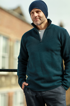 Sumptuous Cashmere Golf Sweater: Elegance & Performance