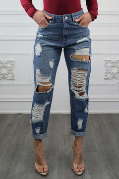 High-Waist Ripped Boyfriend Jeans: Your Cool Essential