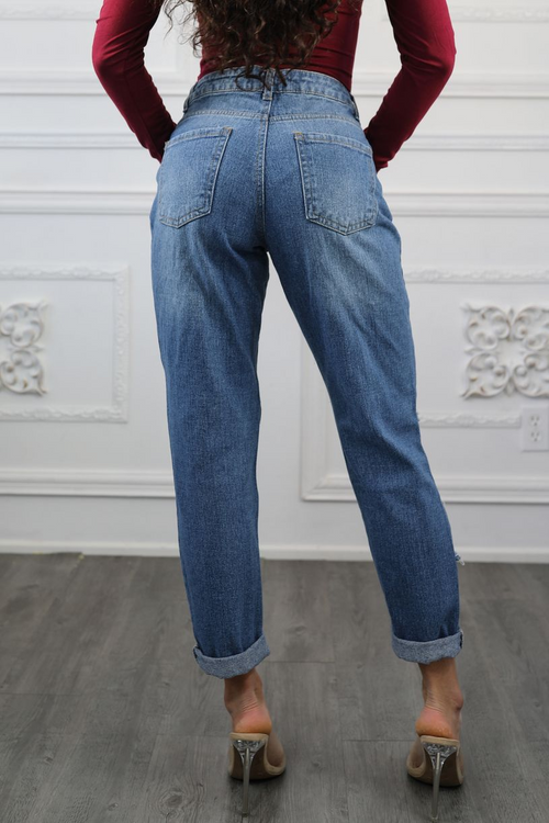 High-Waist Ripped Boyfriend Jeans: Your Cool Essential