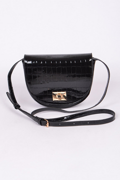 Alligator Texture Vegan Leather Crossbody: A chic elegance