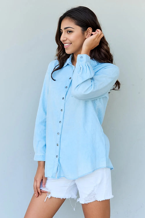 Light Blue Denim Button Down: Casual Chic!