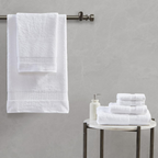 Luxurious Madison Park Luce Egyptian Cotton Towel