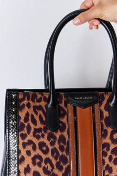 Leopard Elegance: A Sophisticated Fashion Triumph!