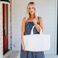 Presley Fray Canvas Tote: Thee Everyday Chic