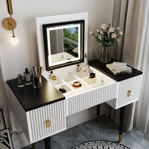 LED-Lit Vanity Set: A Royal Beauty Scene