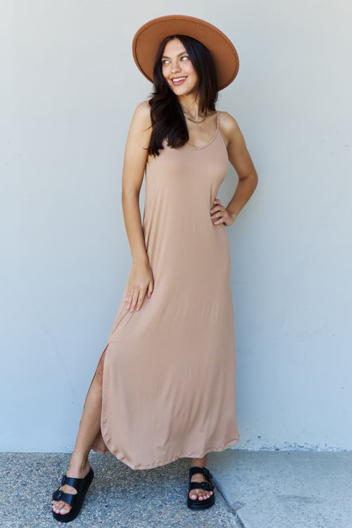 Ninexis V-Neck Maxi Dress: Pockets, Side Slit