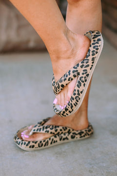 Leopard Luxe: Opulent Comfort & Style