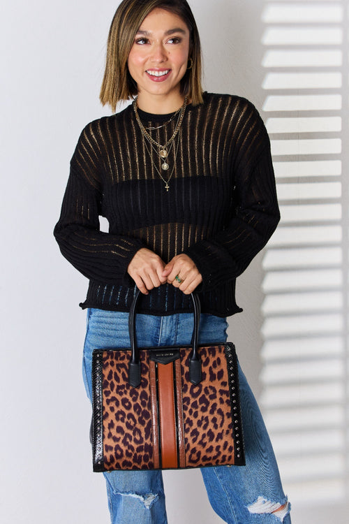 Leopard Elegance: A Sophisticated Fashion Triumph!