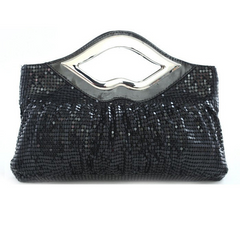 Luxurious Metal Mesh Clutch with Lips Chain.