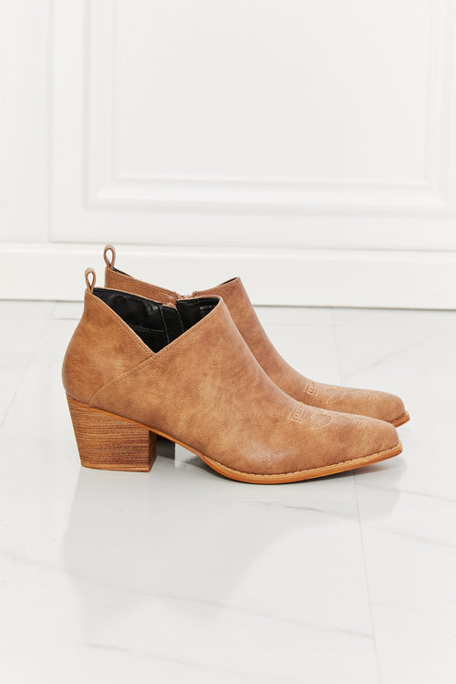 Luxe Caramel Embroidered Cowboy Bootie: Opulent Elegance