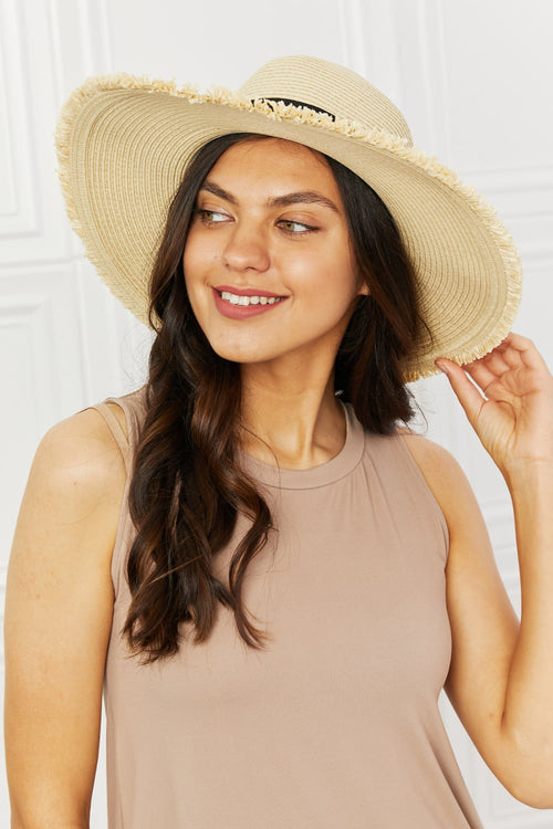 Fame Fringe Rim Straw Hat: Sun's Muse