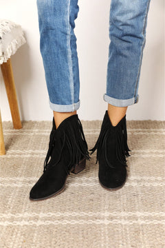 Luxe Fringe Elegance: Exquisite Cowgirl Boots