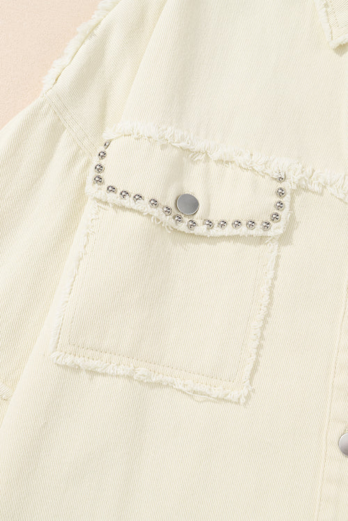 White Frayed Denim Jacket: Your Autumn Must-Have!