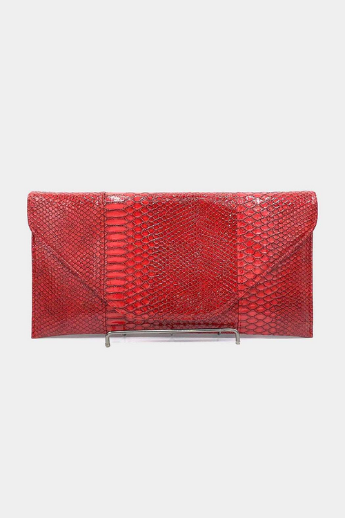 Elegant Serpent Skin Clutch: Timeless Elegance