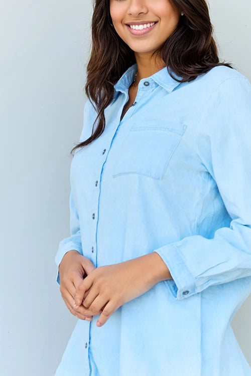 Light Blue Denim Button Down: Casual Chic!